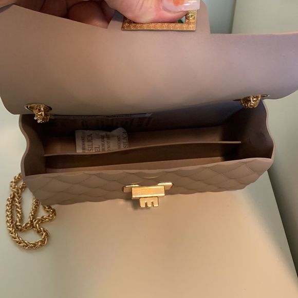 Plastic Purse - Picture 3 of 3